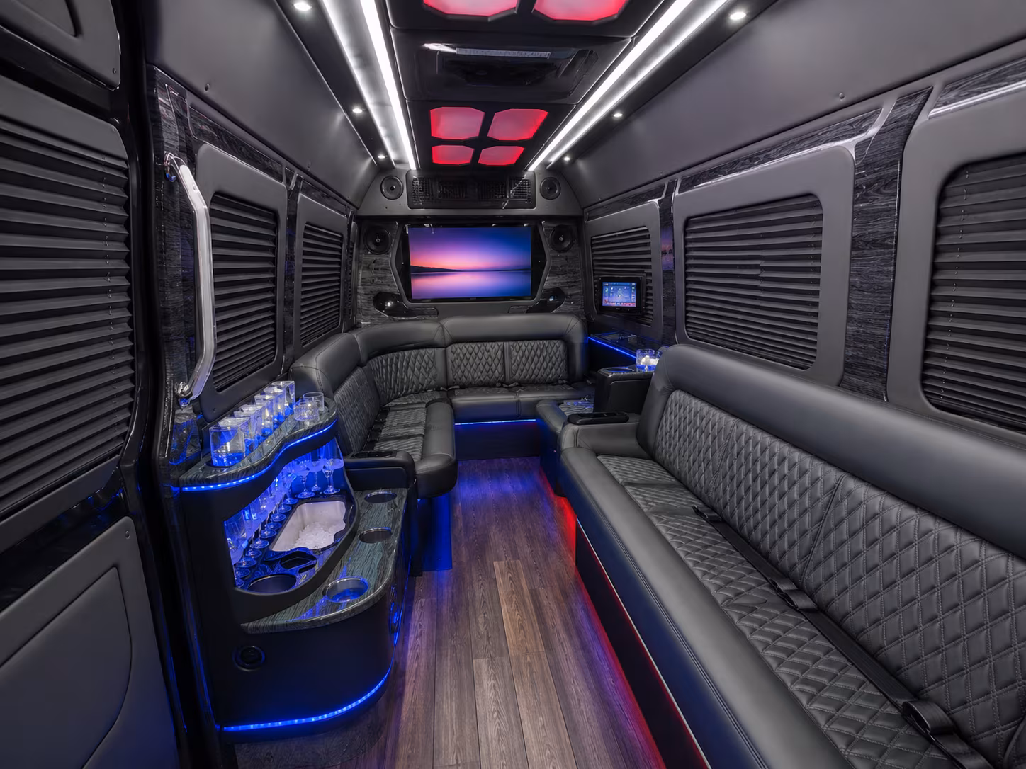 watsonville 15 passenger party bus