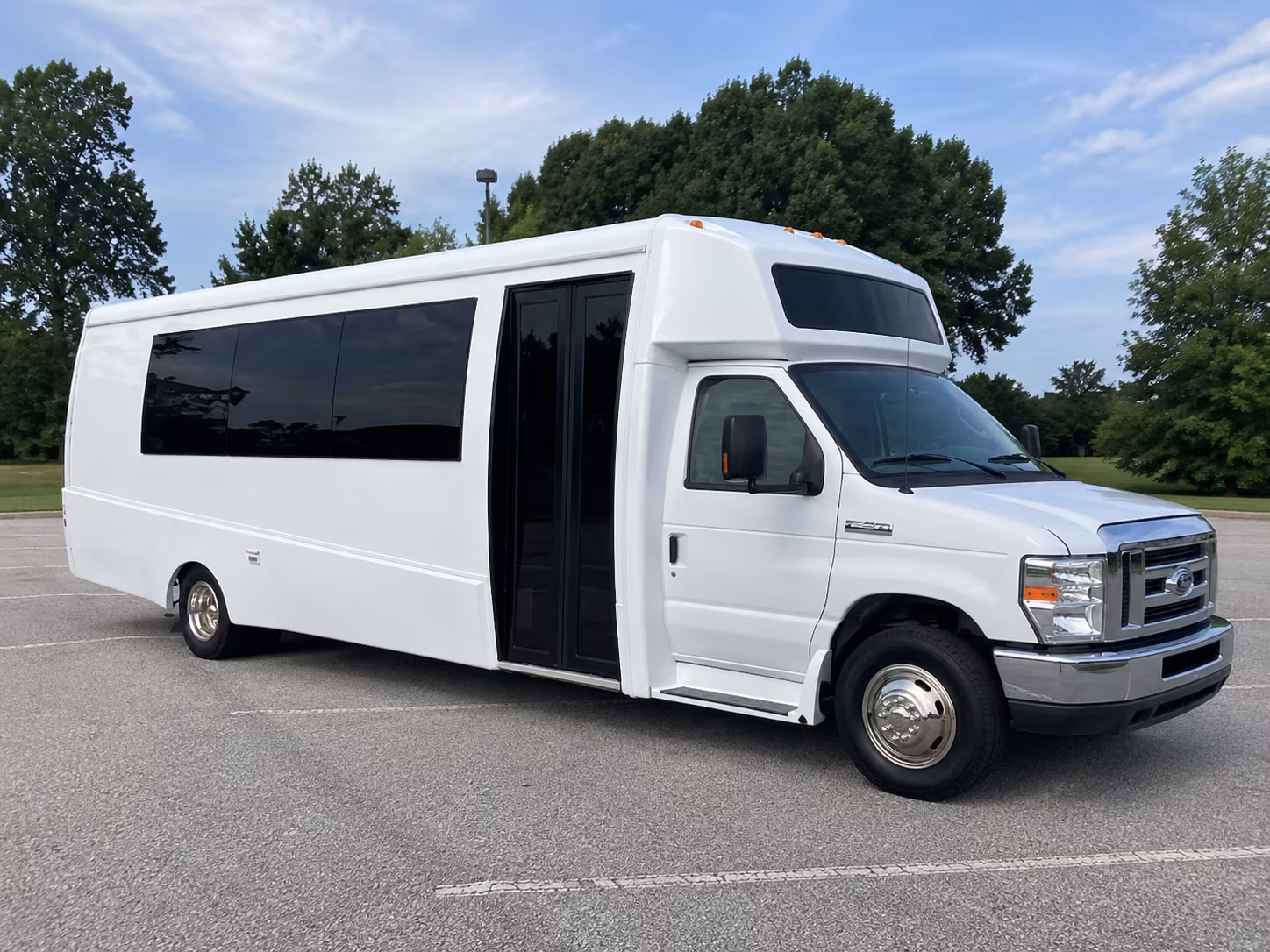 watsonville 18 passenger party bus